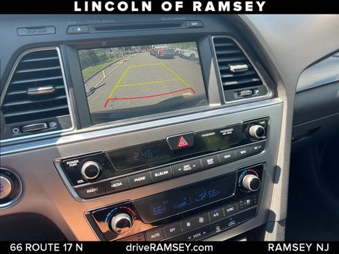 Used 2015 Hyundai Sonata Limited w/ Option Group 06 FWD image 13