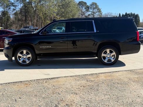 Used 2016 Chevrolet Suburban LS image 4