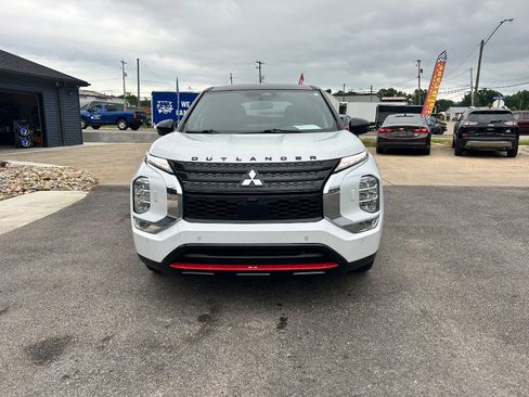 Used 2023 Mitsubishi Outlander Ralliart AWD/4WD image 2