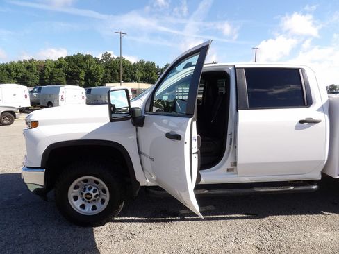 Used 2025 Chevrolet Silverado 3500 W/T w/ WT/CX Safety Package AWD/4WD image 13