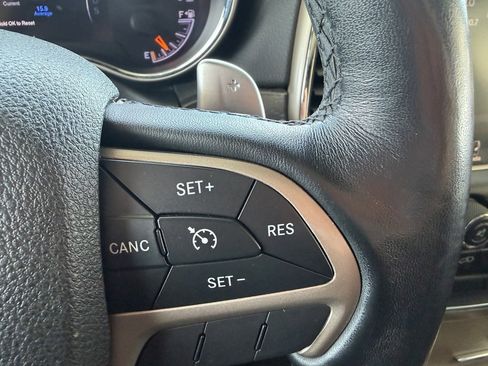 Used 2015 Jeep Grand Cherokee Altitude image 21