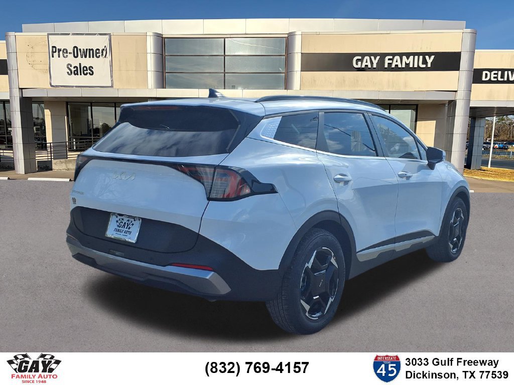Certified 2026 Kia Sportage EX w/ EX Panorama Roof Package FWD image 2