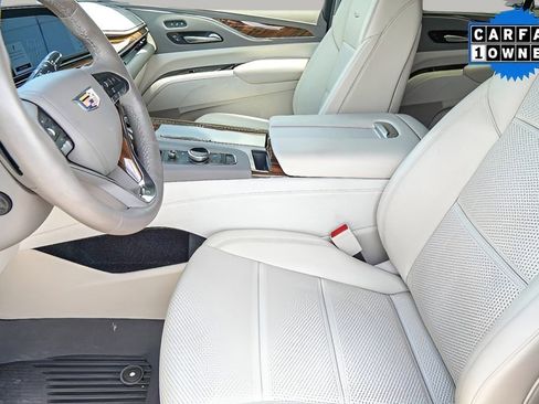 Used 2024 Cadillac Escalade Sport Platinum w/ LPO, ONYX Package image 11