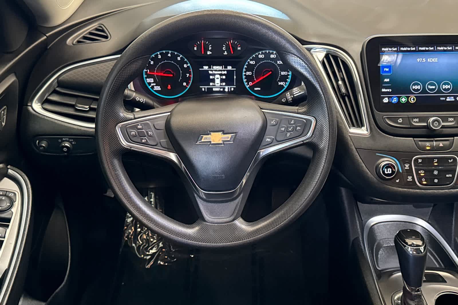 Used 2020 Chevrolet Malibu LT FWD image 15