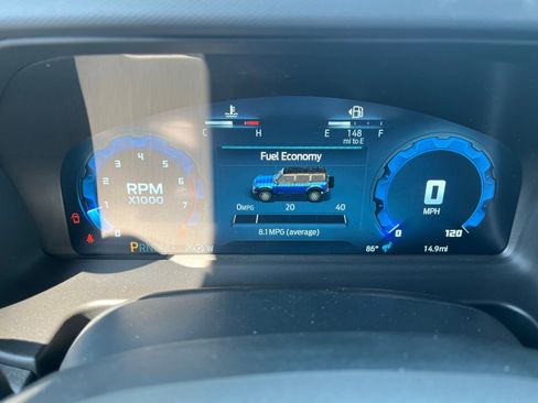 New 2025 Ford Bronco Base image 9