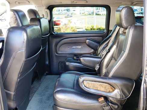 Used 2016 Mercedes-Benz Metris Passenger image 13