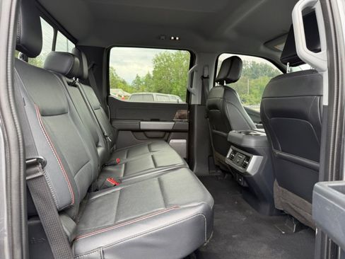 Used 2023 Ford F250 Lariat w/ Sport Appearance Package AWD/4WD image 29