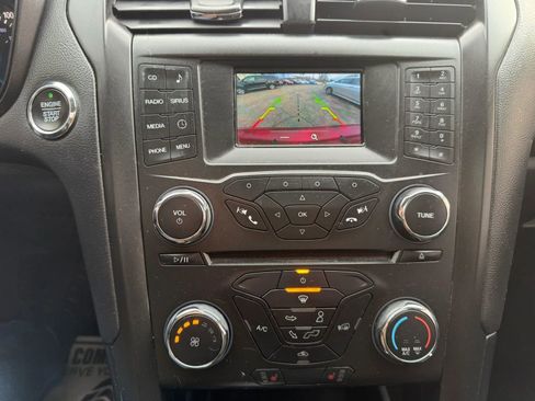 Used 2018 Ford Fusion SE w/ Equipment Group 201A image 11