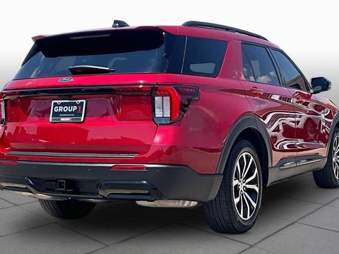 Used 2026 Ford Explorer ST-Line w/ Premium Package RWD image 12