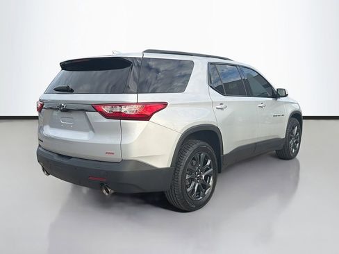 Used 2021 Chevrolet Traverse RS image 3