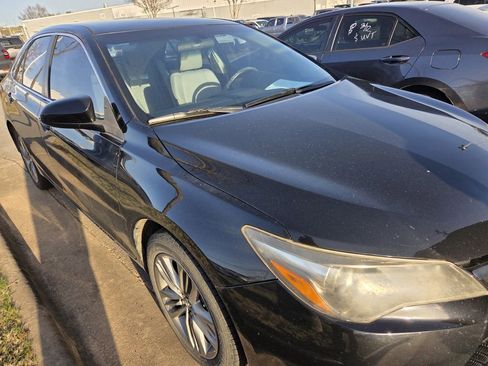 Used 2017 Toyota Camry SE image 9