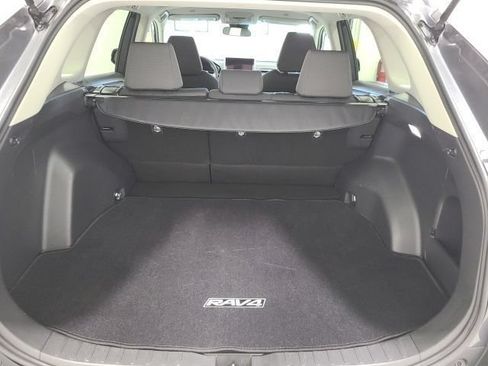 Used 2023 Toyota RAV4 XLE FWD image 33