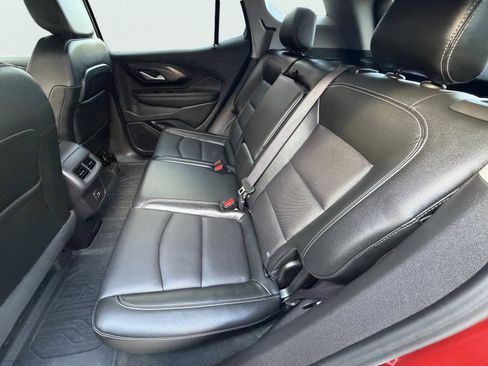 Used 2024 GMC Terrain SLT w/ Infotainment Package II AWD/4WD image 7