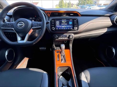 Used 2023 Nissan Kicks SR w/ SR Premium Package FWD image 14
