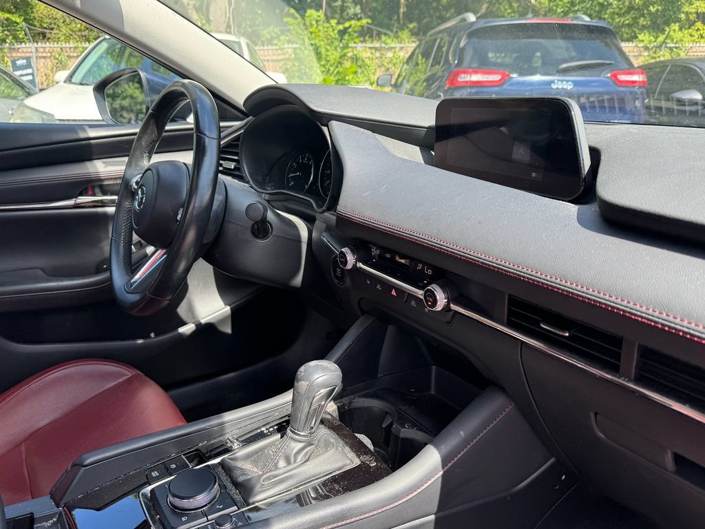 Used 2023 MAZDA MAZDA3 s FWD image 23