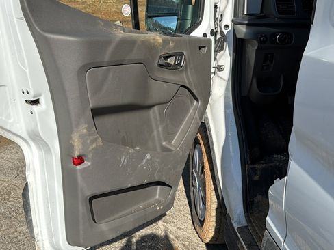 Used 2024 Ford Transit 350 XLT image 14