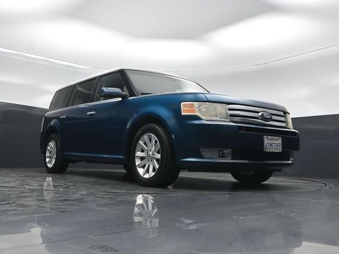 Used 2011 Ford Flex SEL FWD image 42