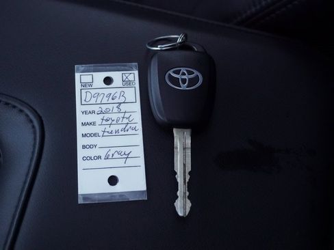 Used 2018 Toyota Tundra Platinum image 33