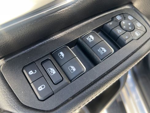 Used 2025 RAM 1500 Laramie w/ Sport Appearance Package image 15