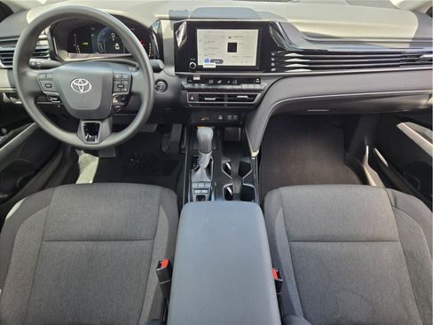 Used 2025 Toyota Camry LE FWD image 25