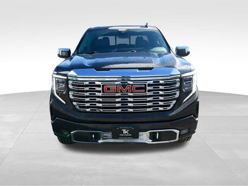 Used 2023 GMC Sierra 1500 Denali w/ Denali Reserve Package AWD/4WD image 18