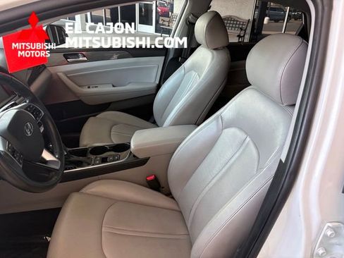 Used 2018 Hyundai Sonata Limited w/ Ultimate Package 02 FWD image 11