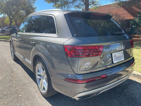 Used 2018 Audi Q7 3.0T Prestige image 3