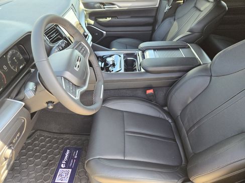 New 2026 Jeep Grand Wagoneer 4WD image 10