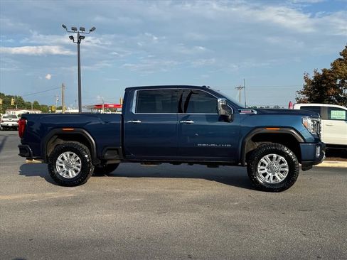 Used 2022 GMC Sierra 2500 Denali w/ Denali Ultimate Package AWD/4WD image 2