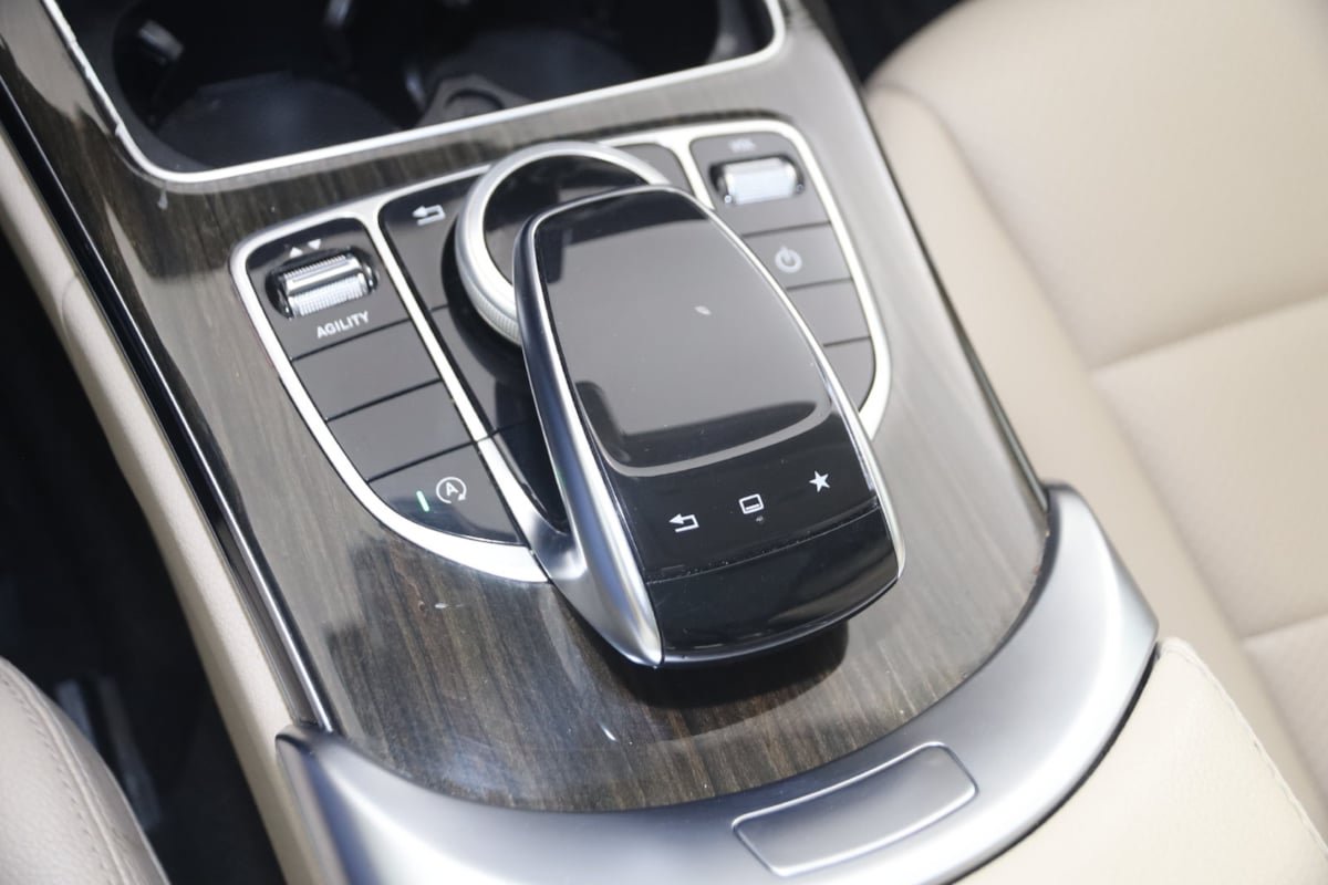 Used 2015 Mercedes-Benz C 300 4MATIC Sedan image 28