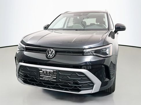 New 2026 Volkswagen Taos SE AWD/4WD image 3