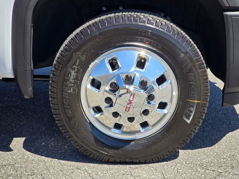 New 2026 GMC Sierra 3500 SLT w/ SLT Premium Package image 15