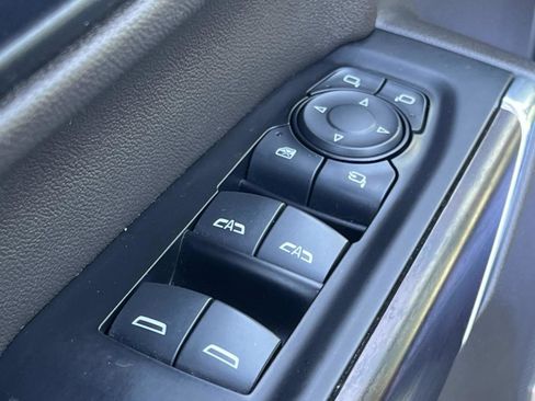 Used 2020 GMC Sierra 1500 SLT w/ SLT Premium Plus Package image 32