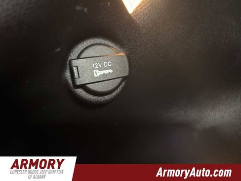 Used 2023 Jeep Compass Latitude image 27