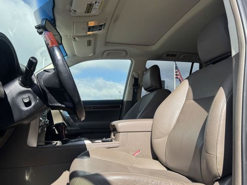Used 2014 Lexus GX 460 w/ Premium Package AWD/4WD image 17