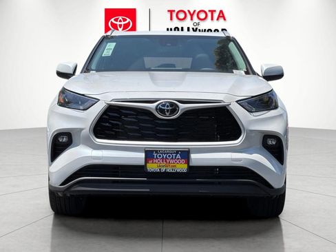 New 2026 Toyota Highlander XLE AWD/4WD image 8