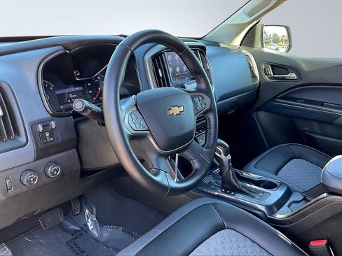 Used 2022 Chevrolet Colorado Z71 image 14