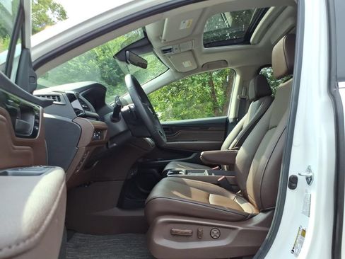 Used 2025 Honda Odyssey Touring image 10