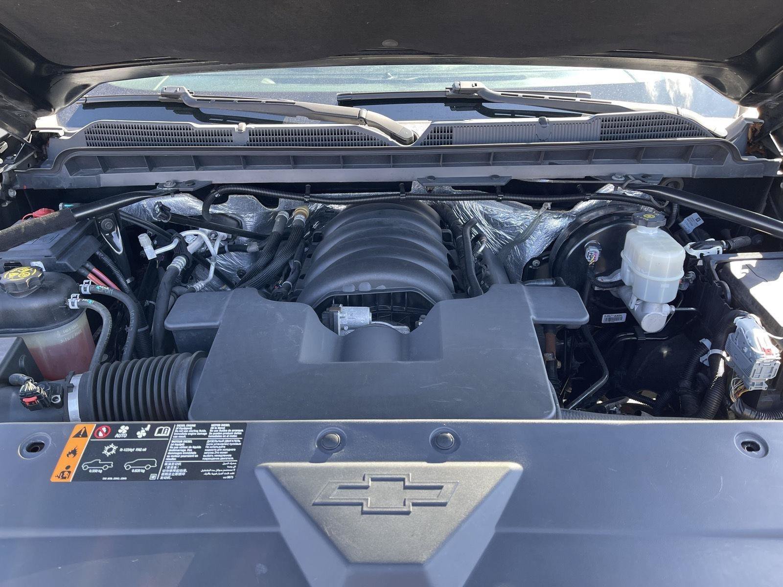 Used 2018 Chevrolet Silverado 1500 LT w/ All Star Edition AWD/4WD image 24