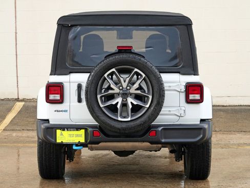 Used 2024 Jeep Wrangler Unlimited AWD/4WD image 50