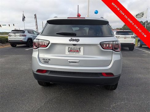 New 2026 Jeep Compass Latitude image 4