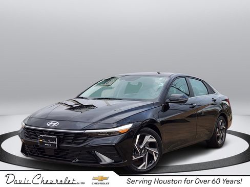 Used 2024 Hyundai Elantra Limited image 1