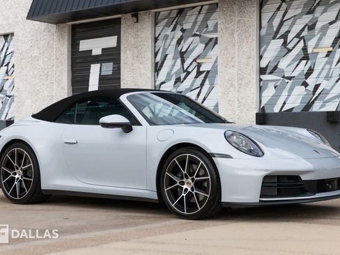 Used 2025 Porsche 911 Carrera image 19
