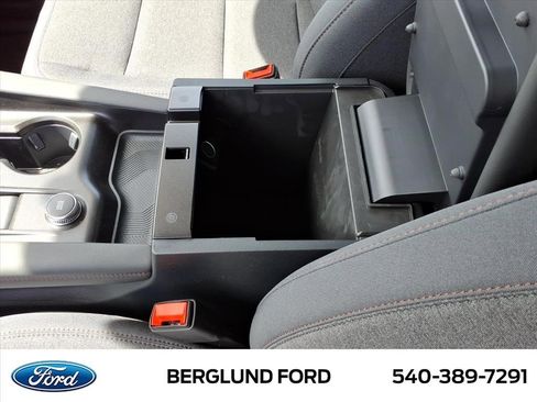 Used 2026 Ford Explorer Active AWD/4WD image 34