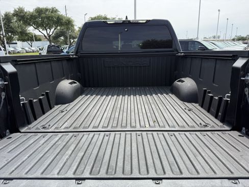 Used 2025 Toyota Tundra SR5 w/ SR5 Convenience Package AWD/4WD image 31