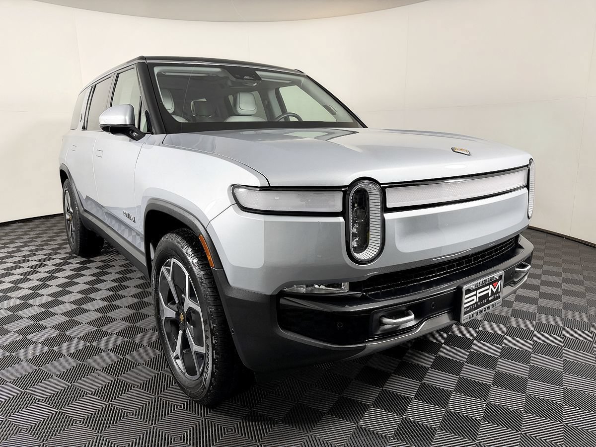 Used 2024 Rivian R1S Adventure Dual AWD/4WD image 5