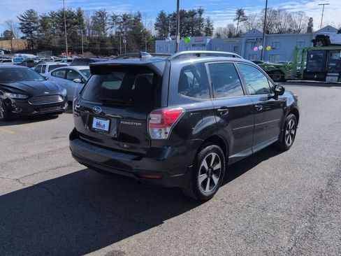 Used 2018 Subaru Forester 2.5i Premium image 8