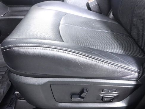 Used 2018 RAM 2500 Laramie w/ Convenience Group image 32