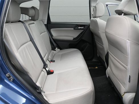Used 2014 Subaru Forester 2.5i Limited image 22