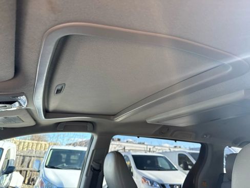 Used 2012 Toyota Sienna Limited image 32